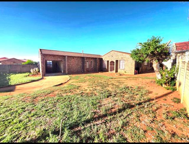 3 BEDROOM HOUSE FOR SALE IN DAWN PARK